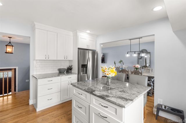 1299 Madison Avenue, West Islip, NY 11795