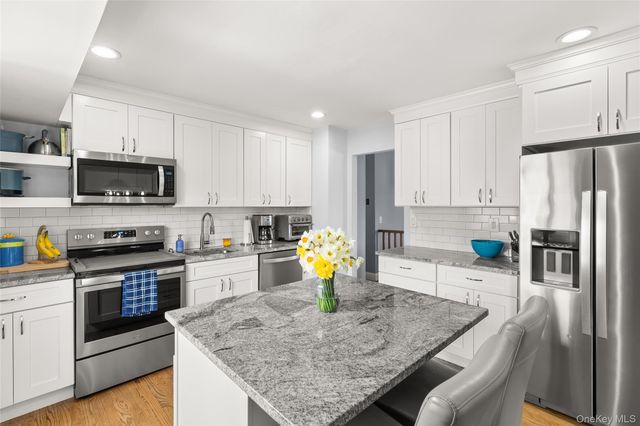 1299 Madison Avenue, West Islip, NY 11795