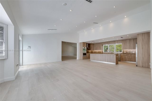 7675 SW 132nd St 0, Pinecrest, FL 33156