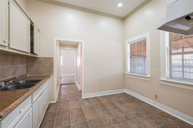 307 York Street 4, Houston, TX 77003