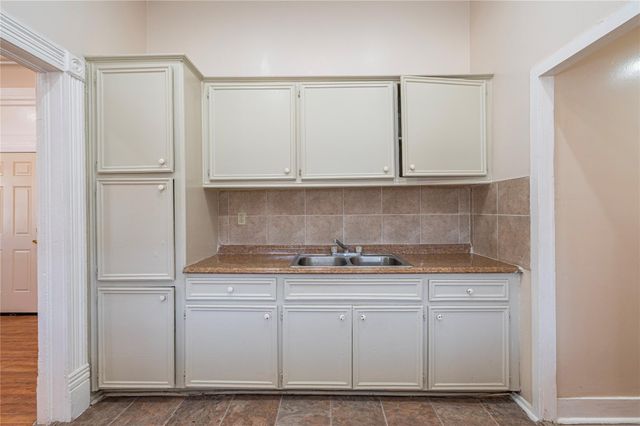 307 York Street 4, Houston, TX 77003