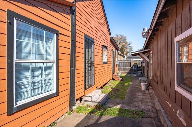 307 York Street 4, Houston, TX 77003