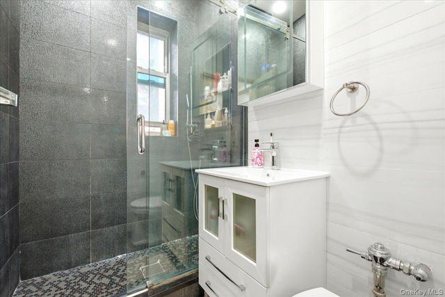 67-66 108th Street D5, Forest Hills, NY 11375