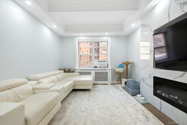67-66 108th Street D5, Forest Hills, NY 11375