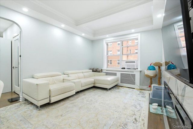 67-66 108th Street D5, Forest Hills, NY 11375