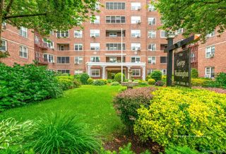 67-66 108th Street D5, Forest Hills, NY 11375