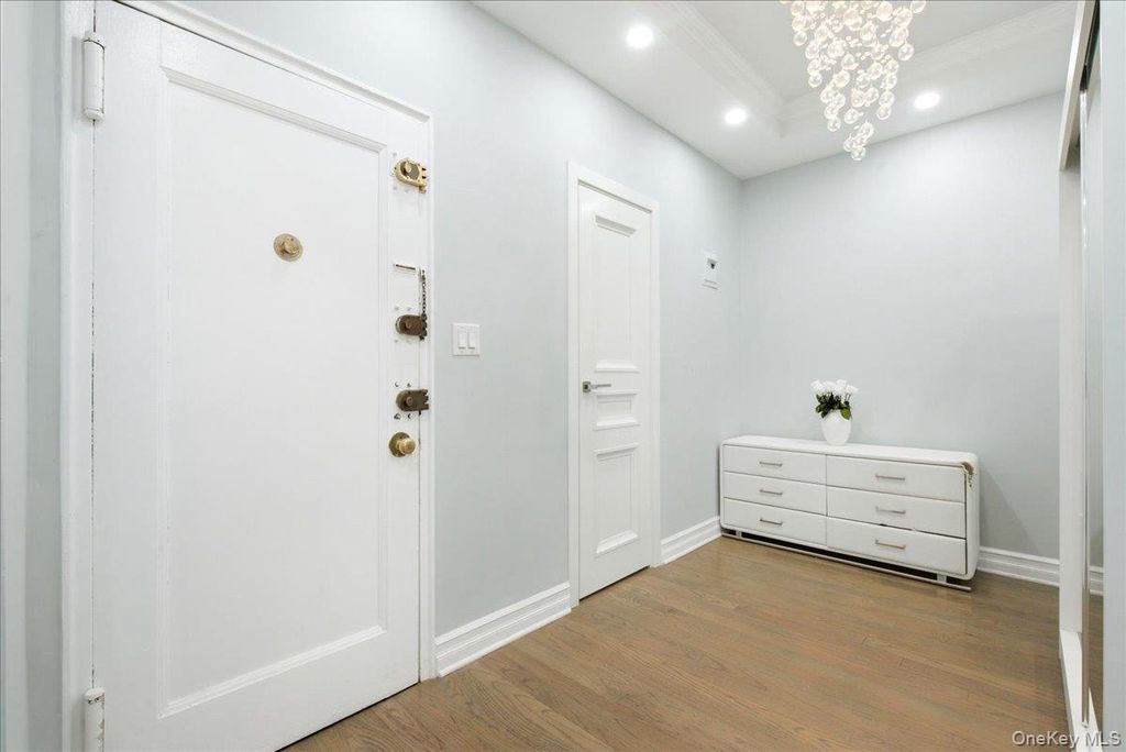 67-66 108th Street D5, Forest Hills, NY 11375 — photo 4