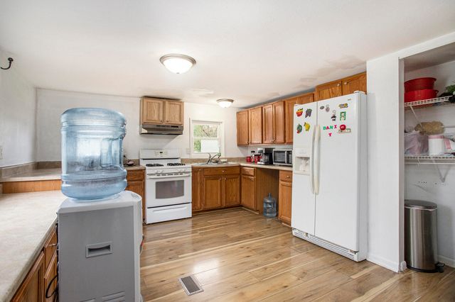 196 N Gardner Avenue, Battle Creek, MI 49037