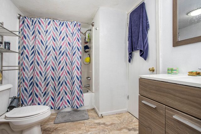 196 N Gardner Avenue, Battle Creek, MI 49037