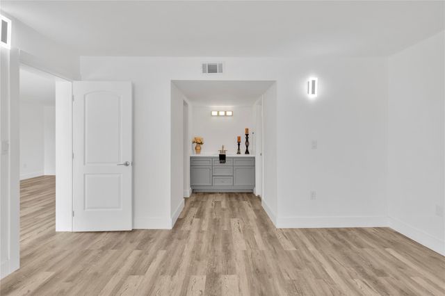 3930 Inverrary Boulevard 702, Lauderhill, FL 33319