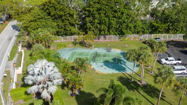3930 Inverrary Boulevard 702, Lauderhill, FL 33319