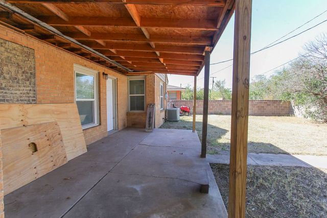 1507 E 11th Place, Big Spring, TX 79720