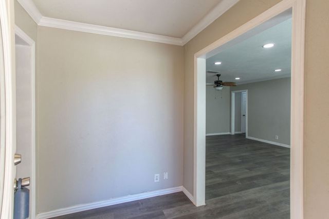 1507 E 11th Place, Big Spring, TX 79720