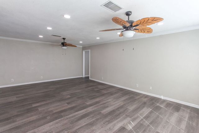 1507 E 11th Place, Big Spring, TX 79720