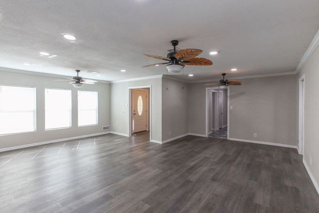 1507 E 11th Place, Big Spring, TX 79720