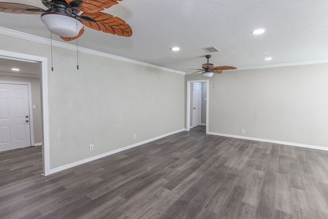 1507 E 11th Place, Big Spring, TX 79720