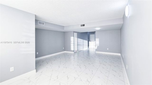 6045 NW 186th St 307, Hialeah, FL 33015