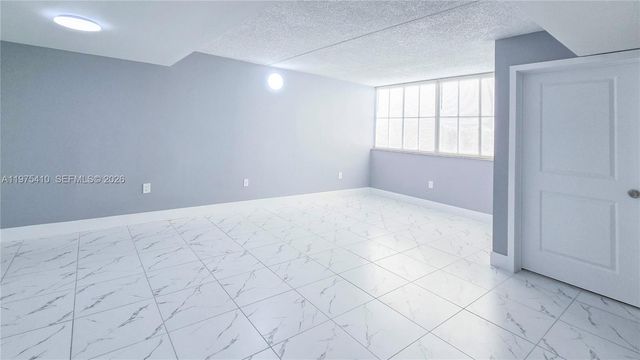 6045 NW 186th St 307, Hialeah, FL 33015