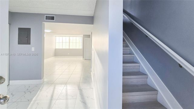 6045 NW 186th St 307, Hialeah, FL 33015