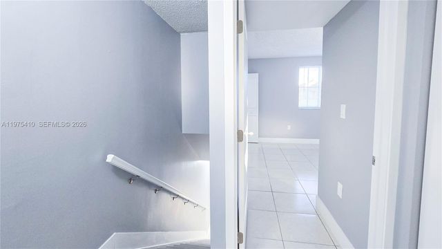 6045 NW 186th St 307, Hialeah, FL 33015