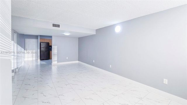 6045 NW 186th St 307, Hialeah, FL 33015