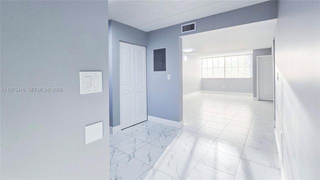 6045 NW 186th St 307, Hialeah, FL 33015