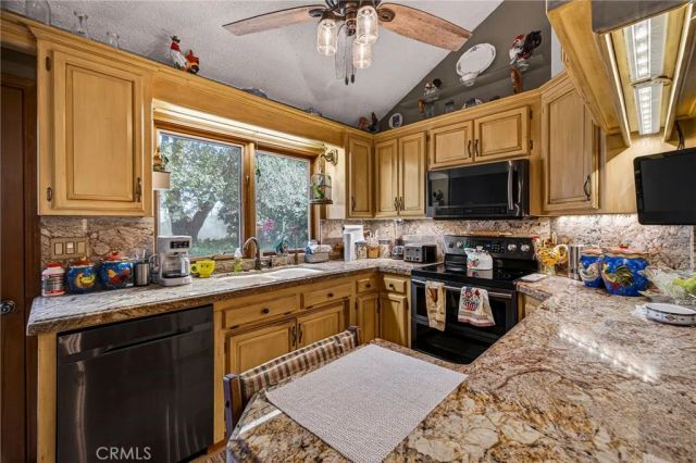 25348 Ward Street, Los Molinos, CA 96055