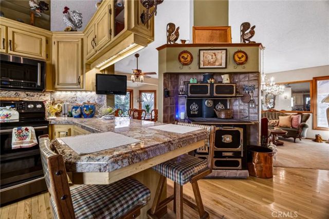 25348 Ward Street, Los Molinos, CA 96055