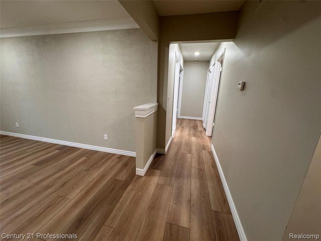 6820 Emerald Shores Drive, Troy, MI 48085