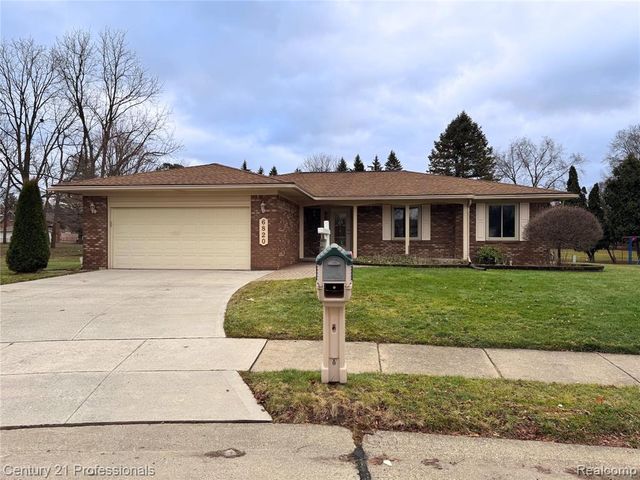 6820 Emerald Shores Drive, Troy, MI 48085