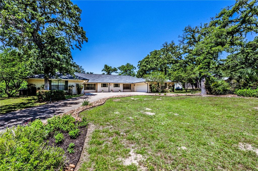 67 Fairway Drive, Hilltop Lakes, TX 77871 — photo 5