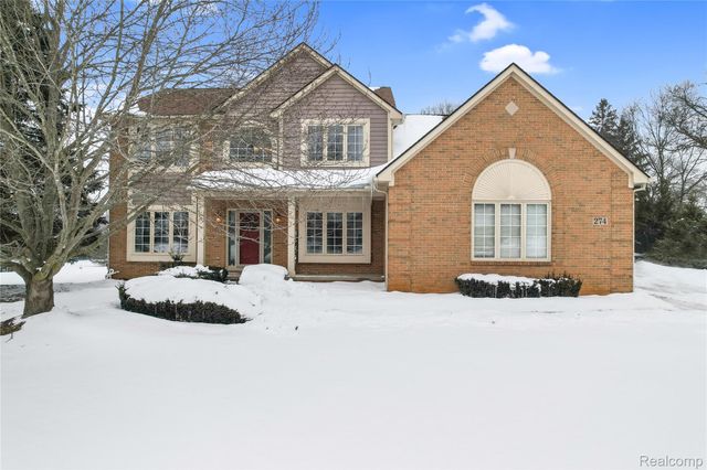 274 Carnoustie Road, Highland Charter Township, MI 48357