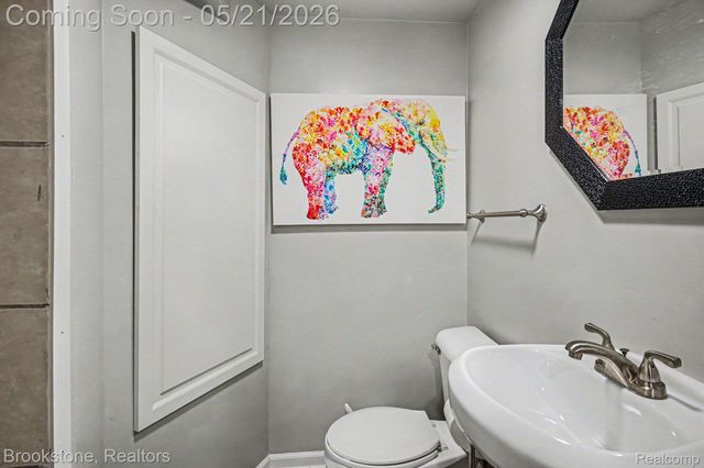 46561 Plum Grove Drive, Macomb Township, MI 48044