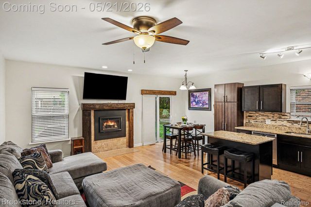 46561 Plum Grove Drive, Macomb Township, MI 48044