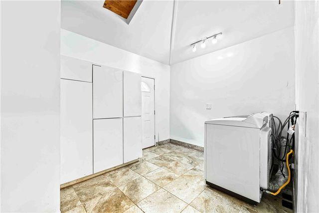 5260 N Gareloch Avenue, Azusa, CA 91702