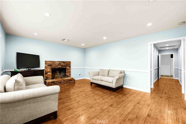 5260 N Gareloch Avenue, Azusa, CA 91702