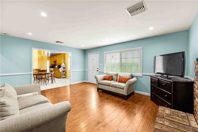 5260 N Gareloch Avenue, Azusa, CA 91702