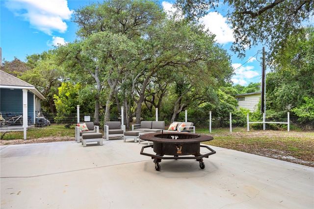 607 Huisache Lane, Ingleside On The Bay, TX 78362