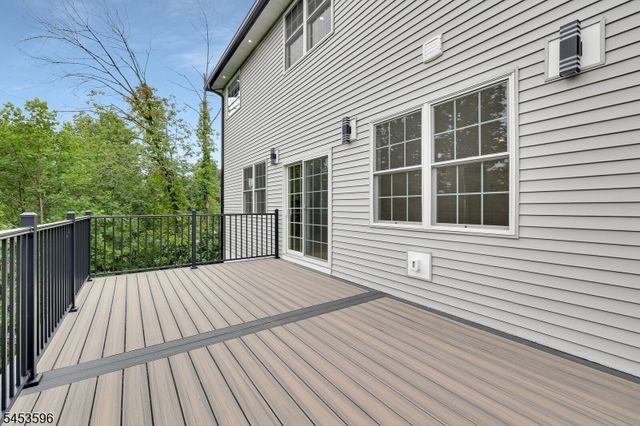 2 Minor Ct, Denville Twp., NJ 07834