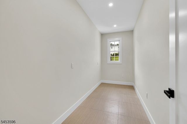 2 Minor Ct, Denville Twp., NJ 07834