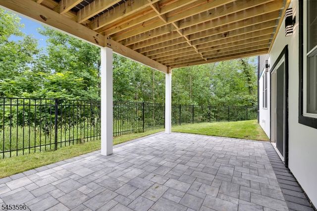 2 Minor Ct, Denville Twp., NJ 07834