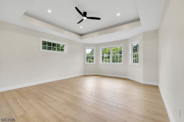 2 Minor Ct, Denville Twp., NJ 07834