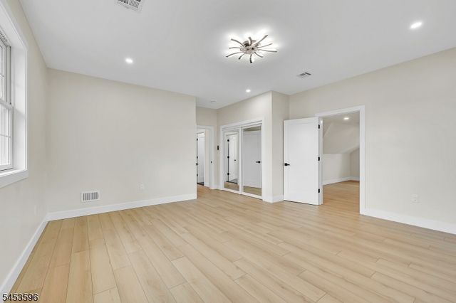 2 Minor Ct, Denville Twp., NJ 07834