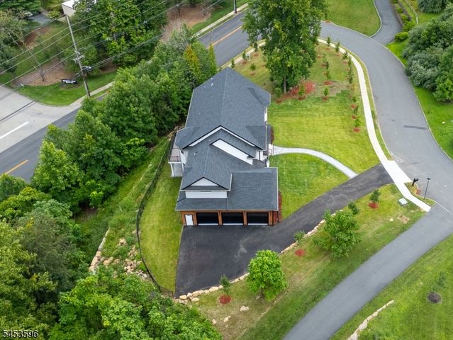 2 Minor Ct, Denville Twp., NJ 07834