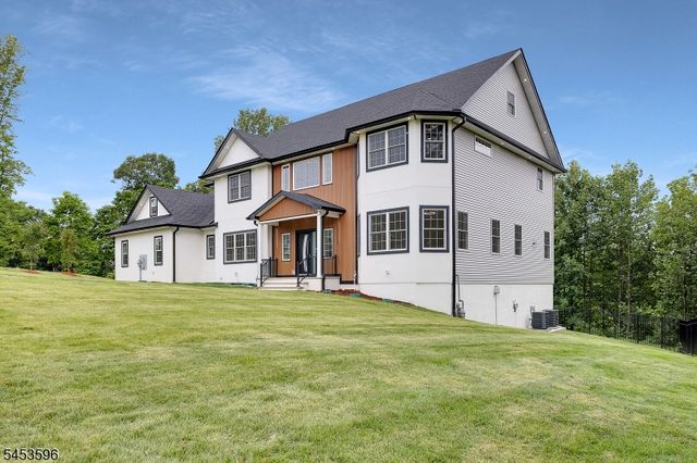 2 Minor Ct, Denville Twp., NJ 07834