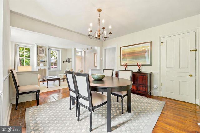 104 W GRAVERS LN, Philadelphia, PA 19118