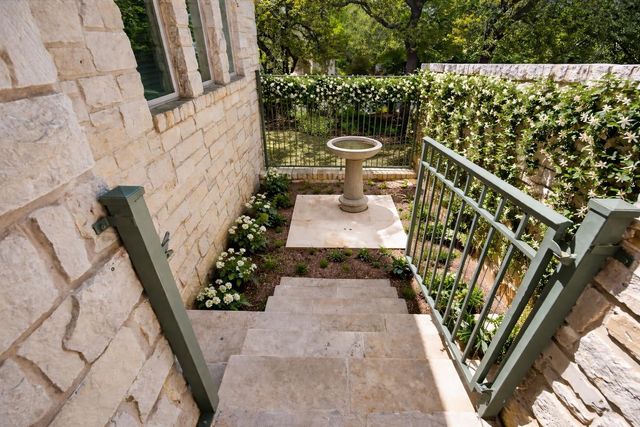 2305 BARTON CREEK BLVD 39, Austin, TX 78735
