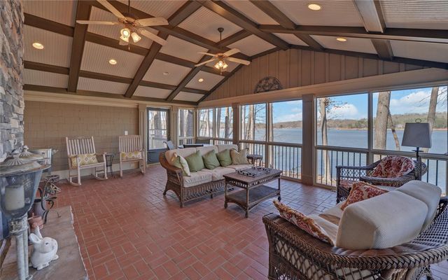 114 Blue Ridge Place, Lavonia, GA 30553