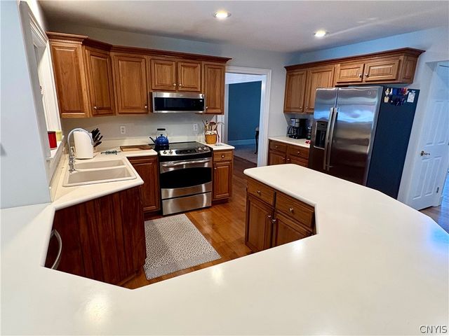 7892 East Ridge Pointe Drive, Manlius, NY 13066