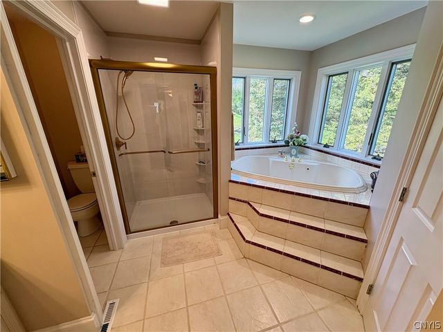 7892 East Ridge Pointe Drive, Manlius, NY 13066